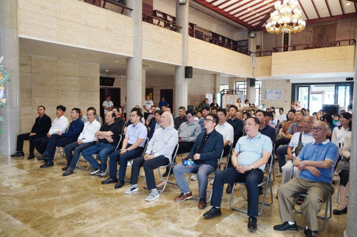 图片2.jpg 图片2.jpg